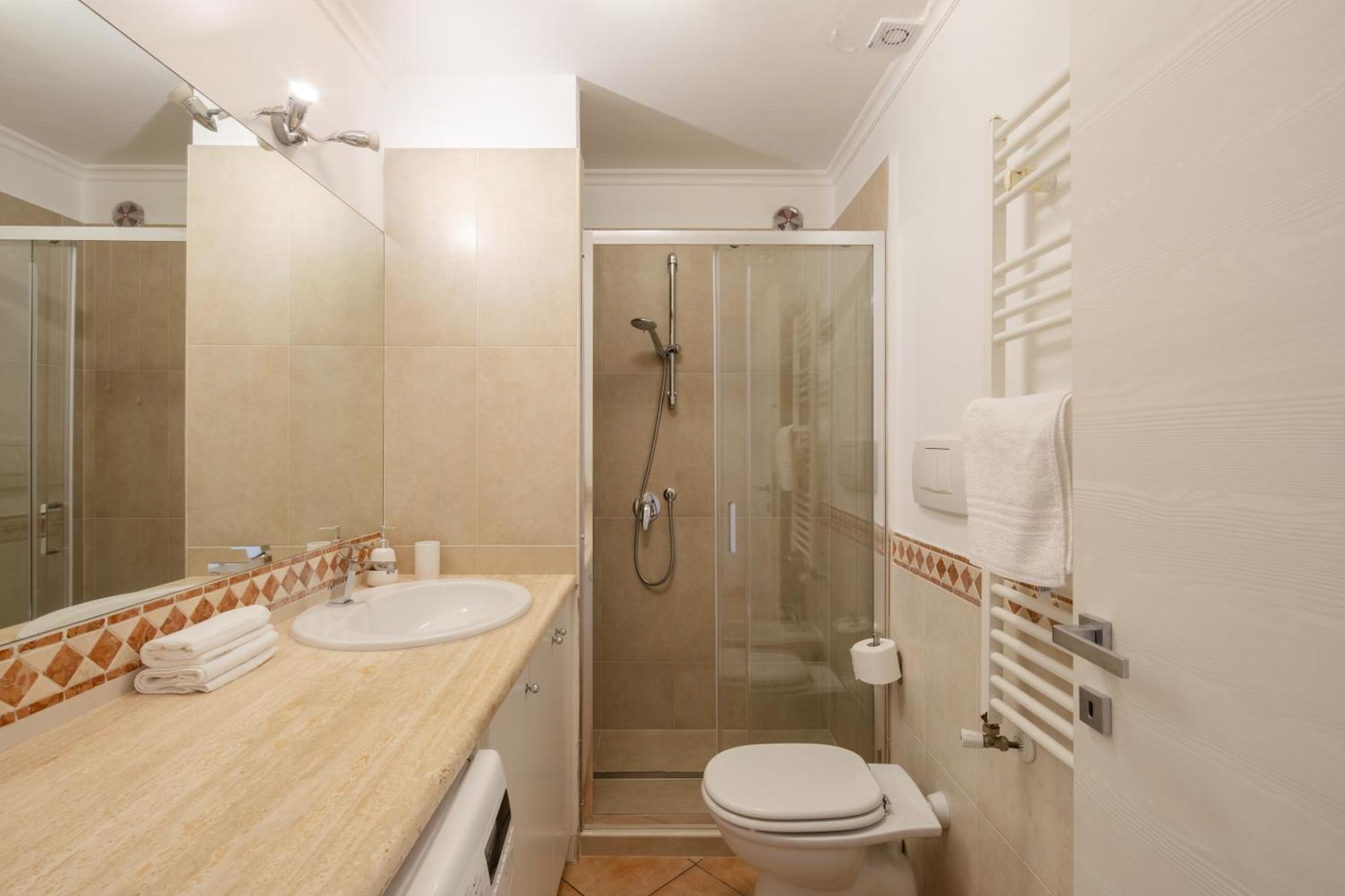 Apartment In Certosa Pigneto - Parcheggio Privato Incluso Rome