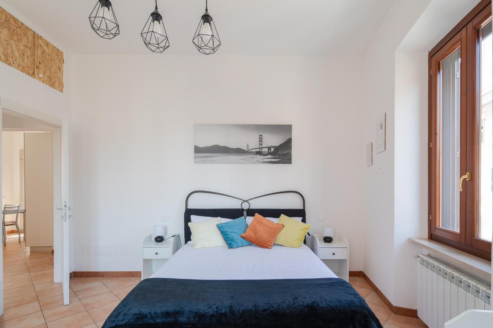 Apartment In Certosa Pigneto - Parcheggio Privato Incluso